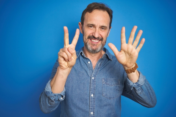 man holding 7 fingers up depicting Furnace Preparation Steps